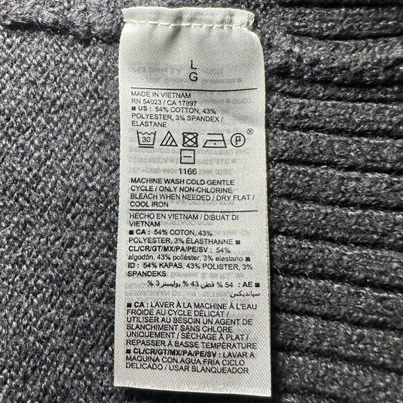 Old Navy Sweater Men Size L White Gray Fair Isle Polar Bear Snowflake Cabin Cozy - Picture 9 of 10